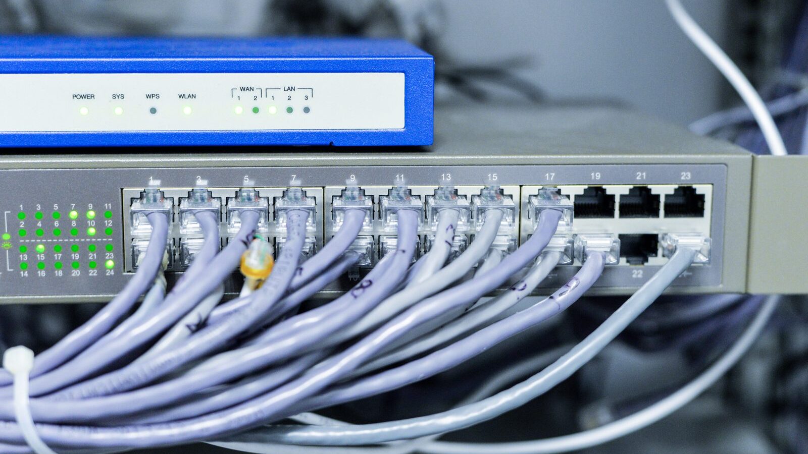 Sieci komputerowe i WiFi — ETIR Katowice